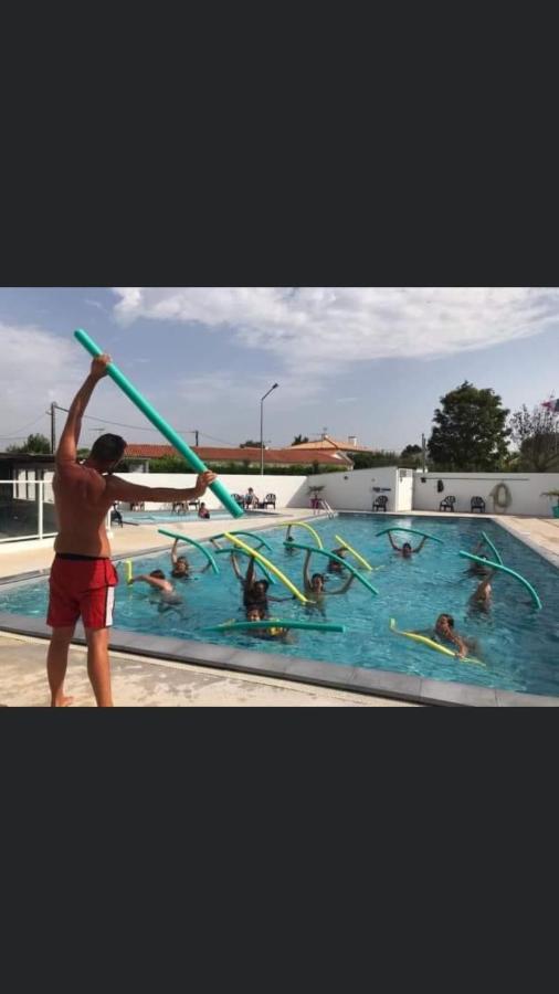 Mobil Home Avec Spacieuse Terrasse A Meschers Proche De Royan Εξωτερικό φωτογραφία